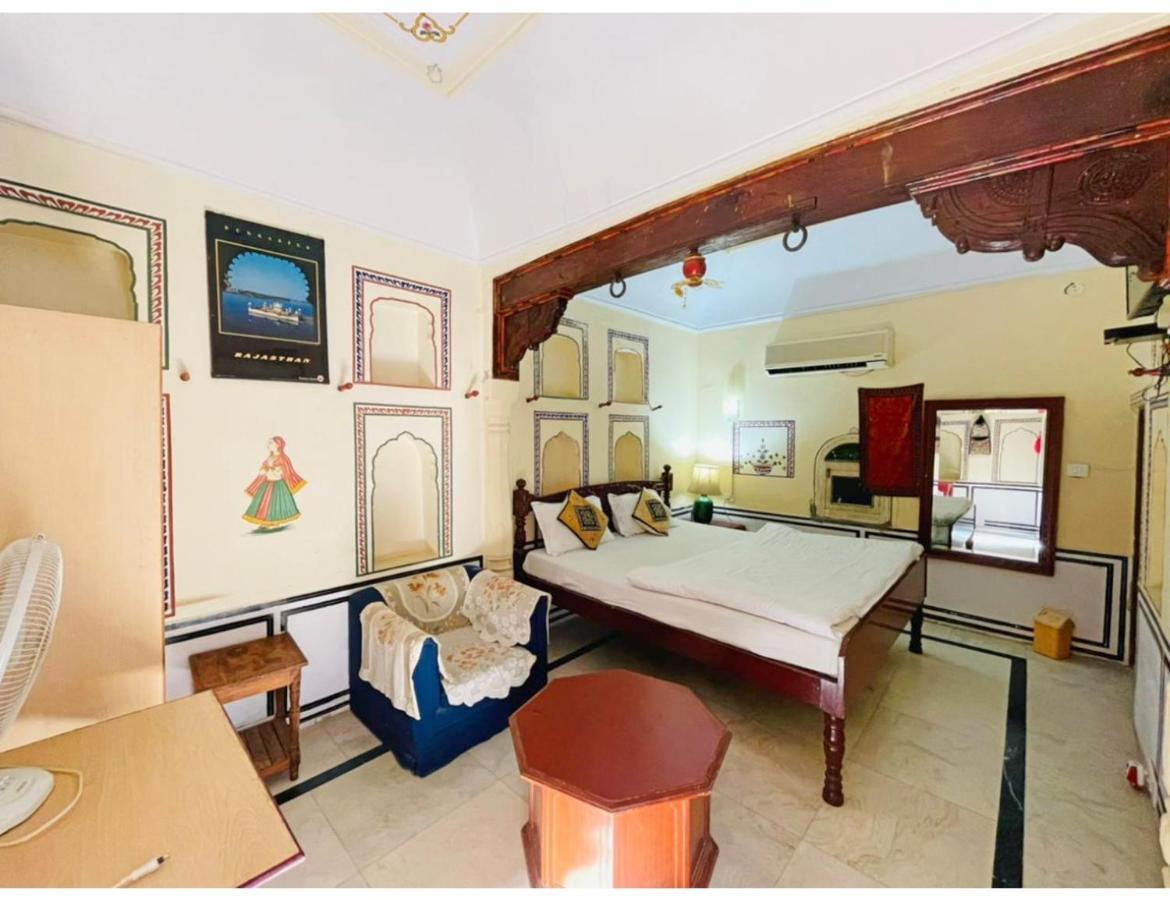 Singhasan Haveli, Mandawa 아파트 외부 사진